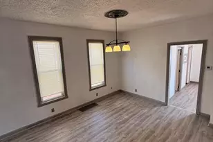 1433 W National Ave, Milwaukee, WI 53204 - Photo 9