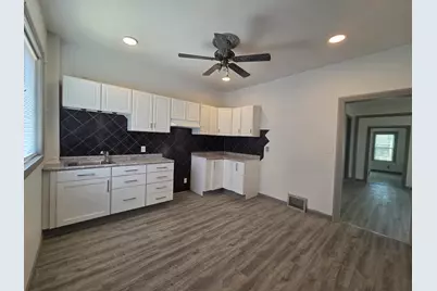 1433 W National Ave, Milwaukee, WI 53204 - Photo 13