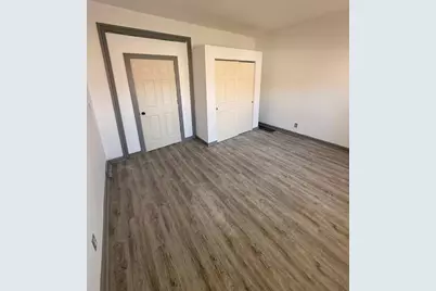 1433 W National Ave, Milwaukee, WI 53204 - Photo 11