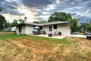 2545 Brookside Ln, Brookfield, WI 53005 - Photo 5