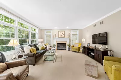 14445 W Meadowshire Dr, New Berlin, WI 53151 - Photo 5