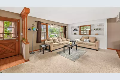 5558 W Donna Dr, Brown Deer, WI 53223 - Photo 5
