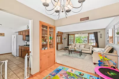 5558 W Donna Dr, Brown Deer, WI 53223 - Photo 9