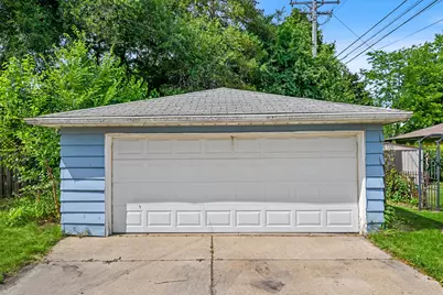 5558 W Donna Dr, Brown Deer, WI 53223 - Photo 23