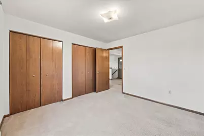 364  Minz Park Cir #5, West Bend, WI 53095 - Photo 17