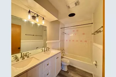 5905 N 66th St #Lower, Milwaukee, WI 53218 - Photo 11