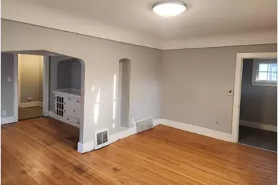 5553 N 32nd St, Milwaukee, WI 53209 - Photo 7