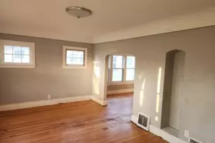 5553 N 32nd St, Milwaukee, WI 53209 - Photo 9