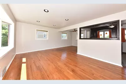 8935 N Navajo Rd, Bayside, WI 53217 - Photo 15