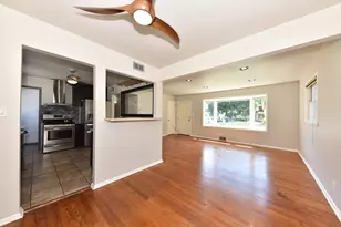 8935 N Navajo Rd, Bayside, WI 53217 - Photo 19