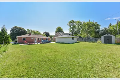 8935 N Navajo Rd, Bayside, WI 53217 - Photo 5