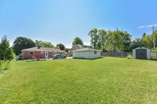8935 N Navajo Rd, Bayside, WI 53217 - Photo 5