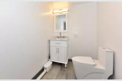 8935 N Navajo Rd, Bayside, WI 53217 - Photo 31
