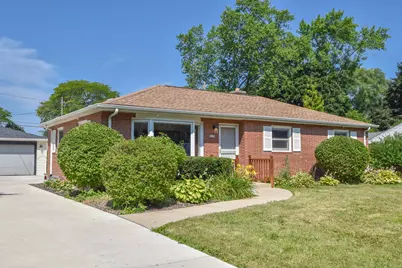 8935 N Navajo Rd, Bayside, WI 53217 - Photo 3