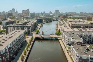 1515 N Van Buren St, Milwaukee, WI 53202 - Photo 49