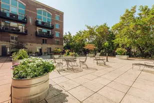 1515 N Van Buren St, Milwaukee, WI 53202 - Photo 43