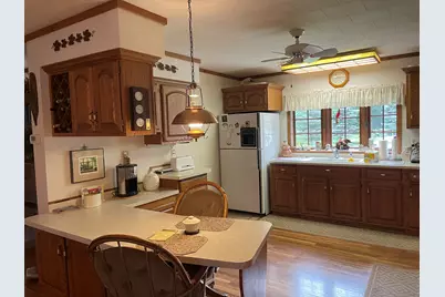 W5550  Oakdale Dr, Germantown, WI 53950 - Photo 9