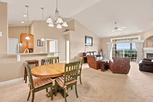 173 N Lapham St, Oconomowoc, WI 53066 - Photo 1