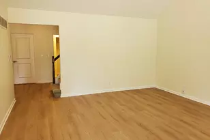 2333 W Cumberland Ct, Mequon, WI 53092 - Photo 7