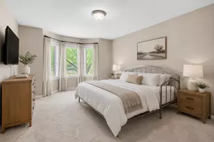 10752 N Oxford Ct, Mequon, WI 53092 - Photo 17