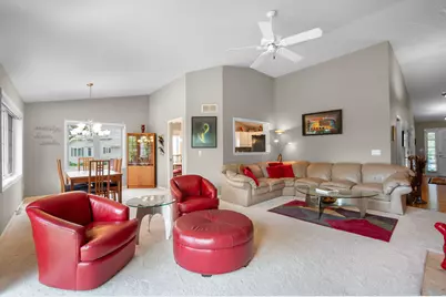 10752 N Oxford Ct, Mequon, WI 53092 - Photo 11