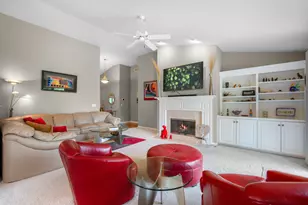 10752 N Oxford Ct, Mequon, WI 53092 - Photo 9