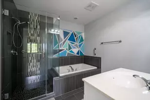 10752 N Oxford Ct, Mequon, WI 53092 - Photo 15