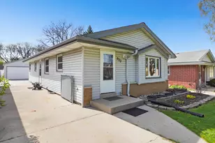 2125 N 113th St, Wauwatosa, WI 53226 - Photo 3