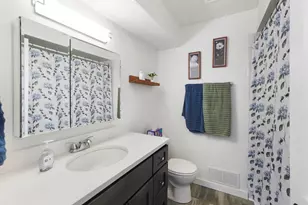 2125 N 113th St, Wauwatosa, WI 53226 - Photo 17
