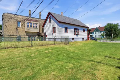 825 W Burleigh St, Milwaukee, WI 53206 - Photo 13
