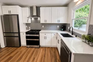 4646 N 72nd St, Milwaukee, WI 53218 - Photo 9