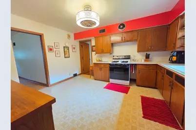 14345  Hyland Dr, Brookfield, WI 53005 - Photo 13