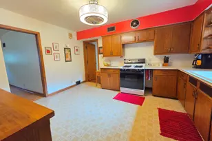 14345 Hyland Dr, Brookfield, WI 53005 - Photo 13