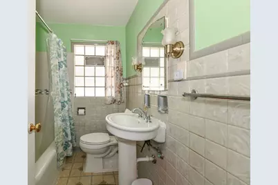 3342 S 26th St, Milwaukee, WI 53215 - Photo 11