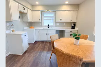 6611 S 19th St, Milwaukee, WI 53221 - Photo 11