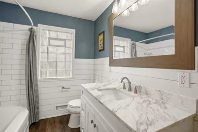 2011 N 85th St, Wauwatosa, WI 53226 - Photo 11