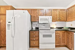 820 Devonshire Ln, West Bend, WI 53090 - Photo 13