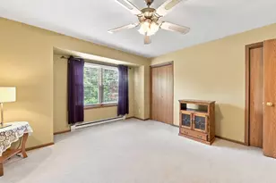820 Devonshire Ln, West Bend, WI 53090 - Photo 25
