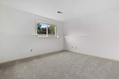 3731 E Puetz Rd, Oak Creek, WI 53154 - Photo 31