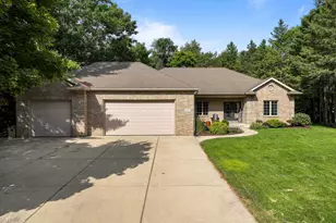 1232 Peregrine Ct, Burlington, WI 53105 - Photo 23