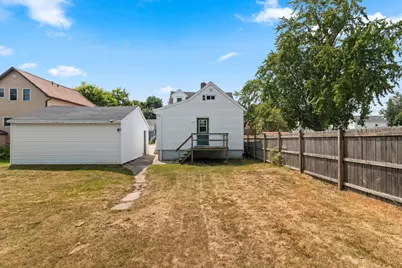 2014  13th St, Two Rivers, WI 54241 - Photo 9