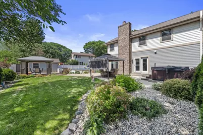 2802  Coventry Ln, Waukesha, WI 53188 - Photo 5