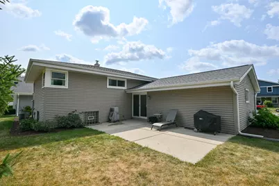 5989  Sugarbush Ln, Greendale, WI 53129 - Photo 35