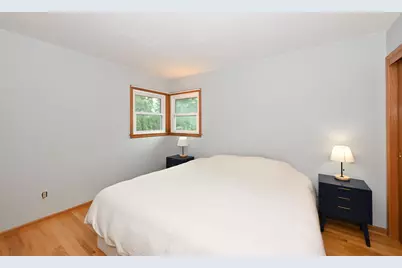 5989  Sugarbush Ln, Greendale, WI 53129 - Photo 15
