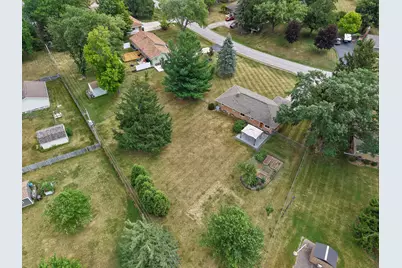 W152N5427  Badger Dr, Menomonee Falls, WI 53051 - Photo 25