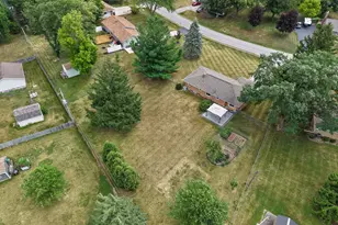 W152N5427 Badger Dr, Menomonee Falls, WI 53051 - Photo 25