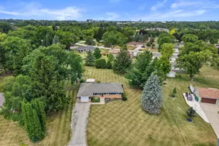 W152N5427 Badger Dr, Menomonee Falls, WI 53051 - Photo 27