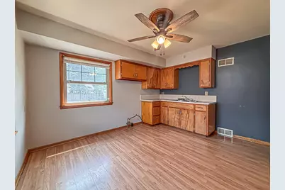 1107 E Moreland Blvd, Waukesha, WI 53186 - Photo 5