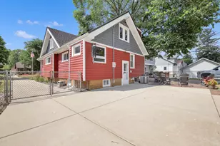 8146 Stickney Ave, Wauwatosa, WI 53213 - Photo 33