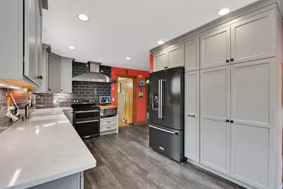 8146  Stickney Ave, Wauwatosa, WI 53213 - Photo 13